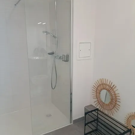 La Parenthese Divine Avec Balcon